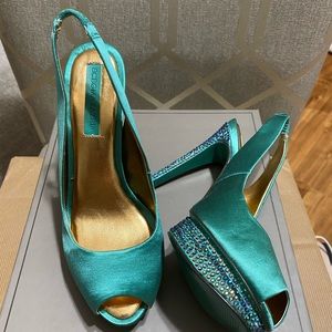 BCBG MAXAZRIA WOMEN SHOES satin open toe pumps Heels teal green 6 embellished